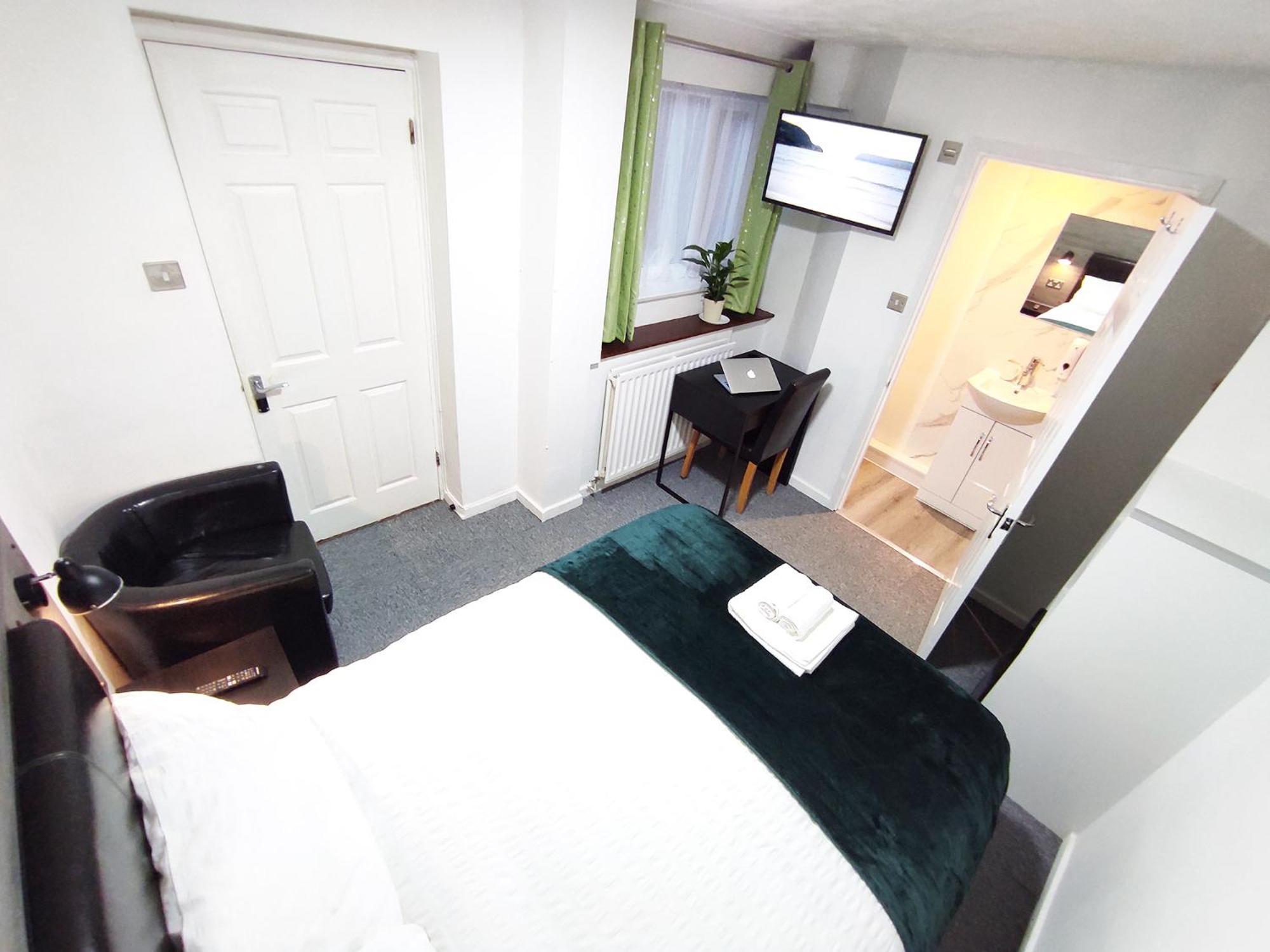 Apartment Rowan - Centre Self Contained One-bed Flat *